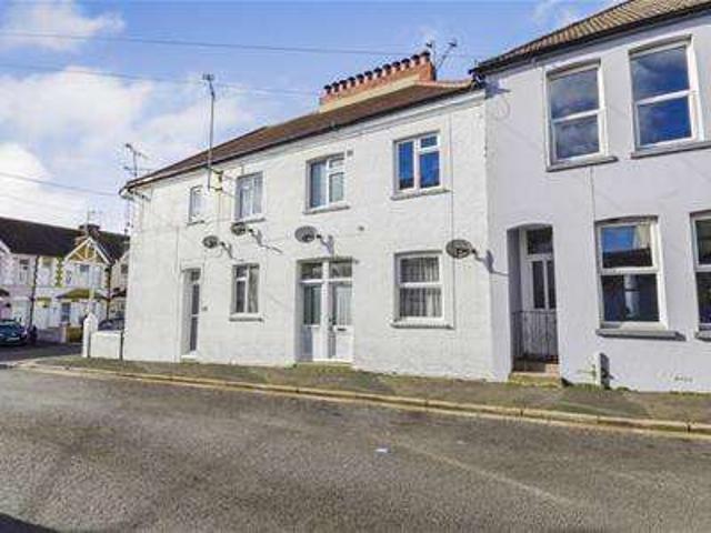 Flat for sale in Central, Heathlands