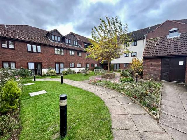 Flat for sale in Epping, Essex