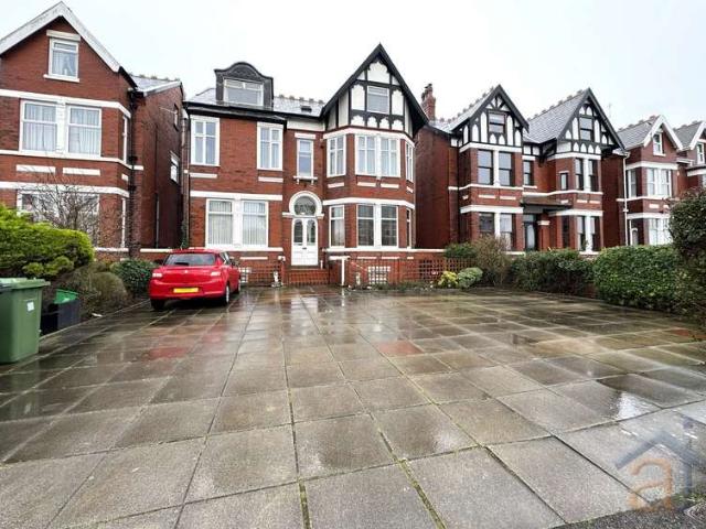 Flat for sale in Meols Cop, Southport