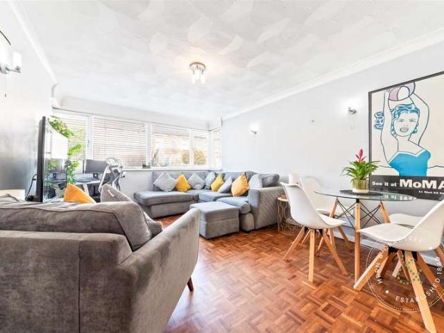 Flat for sale in Falcon Lodge, Wales