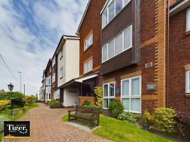 Flat for sale in Queenstown, Blackpool
