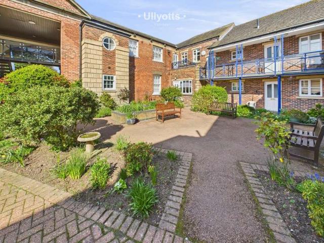 Flat for sale in Old Town, Bridlington