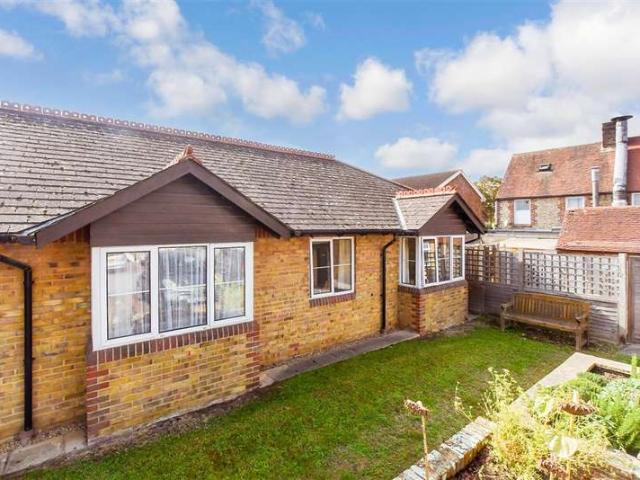 Flat for sale in Nyetimber, Arun