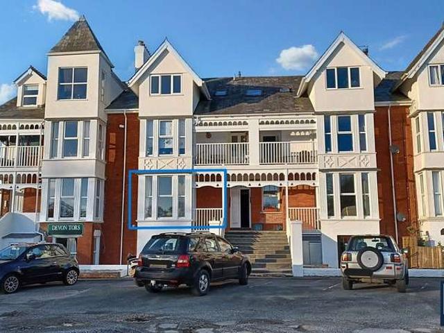 Flat for sale in Weir Quay, Devon