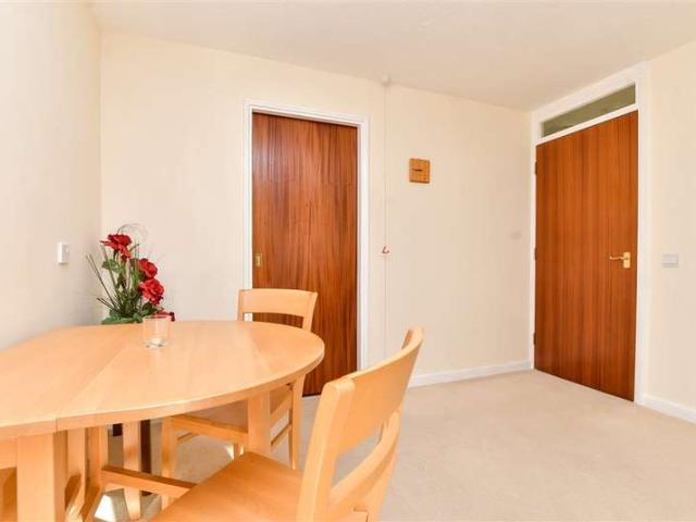 Flat for sale in Pachesham Park, Surrey