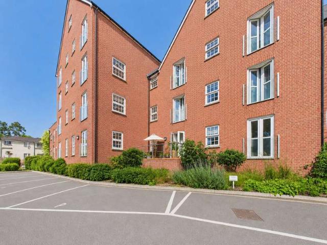 Flat for sale in Budlake, Devon