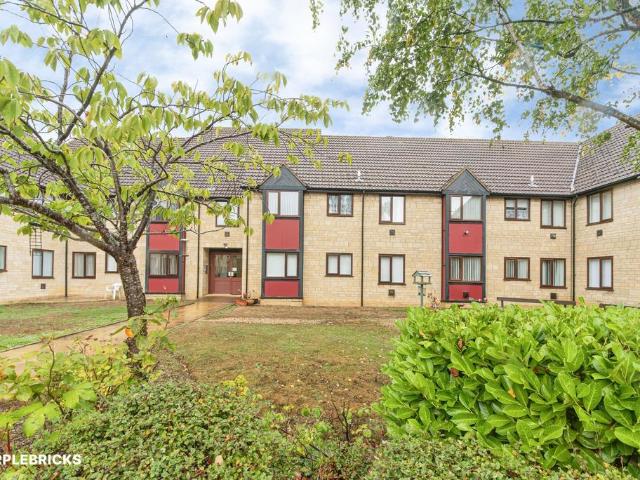 Flat for sale in Lower Stratton, Stratton St. Margaret