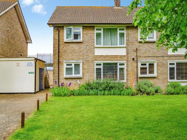 Flat for sale in Five Acres, Hertfordshire