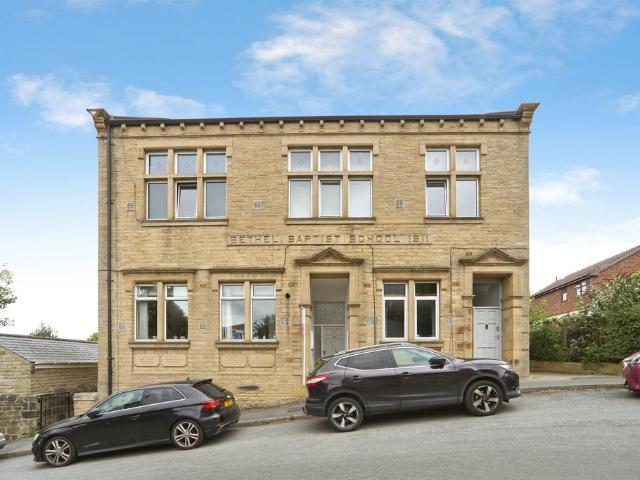 Flat for sale in Horsforth Vale, Farsley
