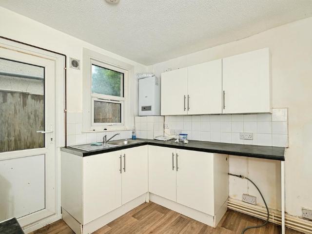 Flat for sale in Chatham