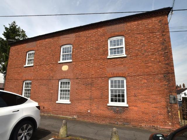 Flat for sale in Market Drayton, Shropshire