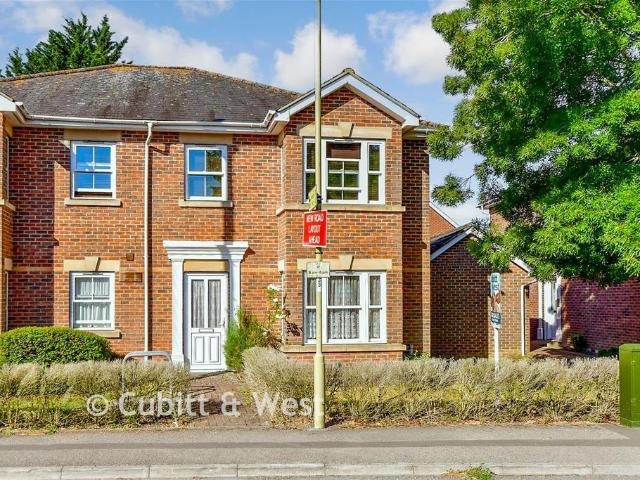 Flat for sale in Denmead, Hampshire