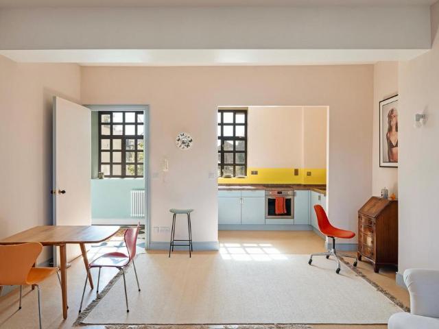 Flat for sale in Holloway, Greater London