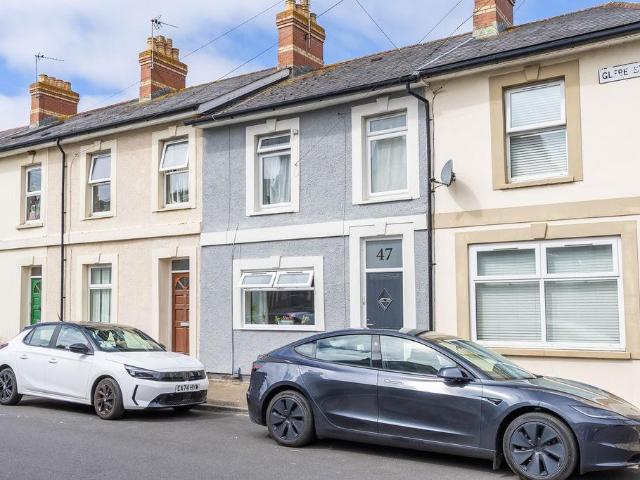 Flat for sale in Penarth Marina, Penarth