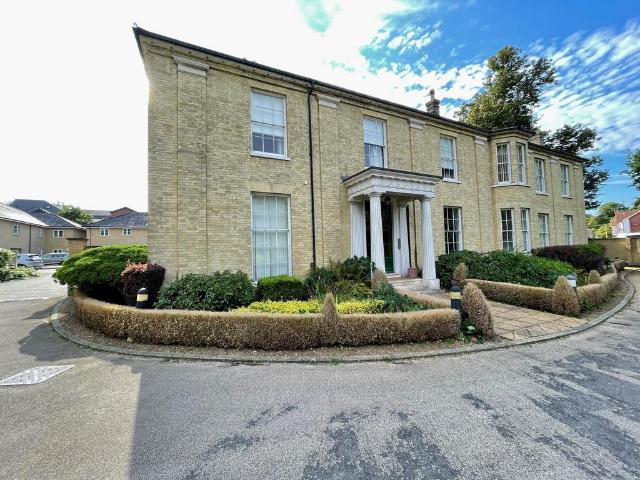 Flat for sale in Bedingfield, Suffolk