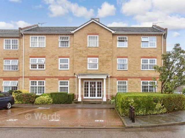 Flat for sale in Lower Walmer, Dover