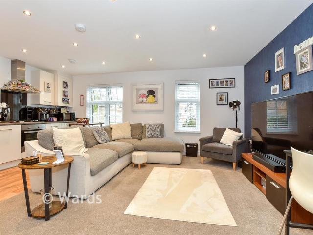 Flat for sale in Midway, Kent