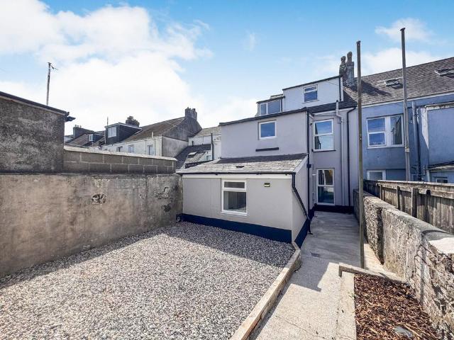 Flat for sale in Mount Wise