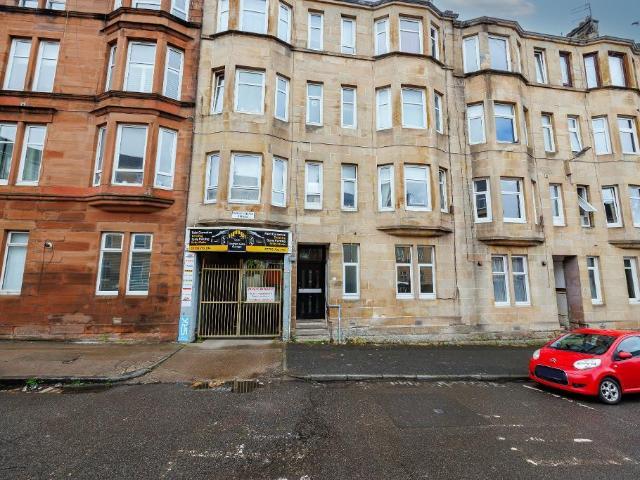 Flat for sale in Haghill, Scotland