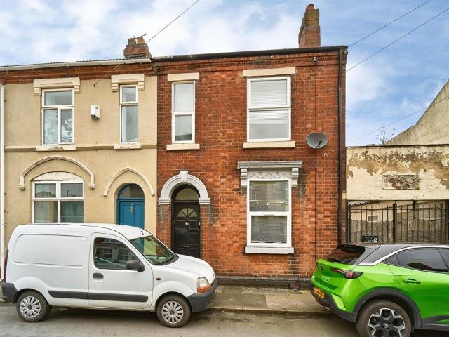 Flat for sale in Little London, Willenhall