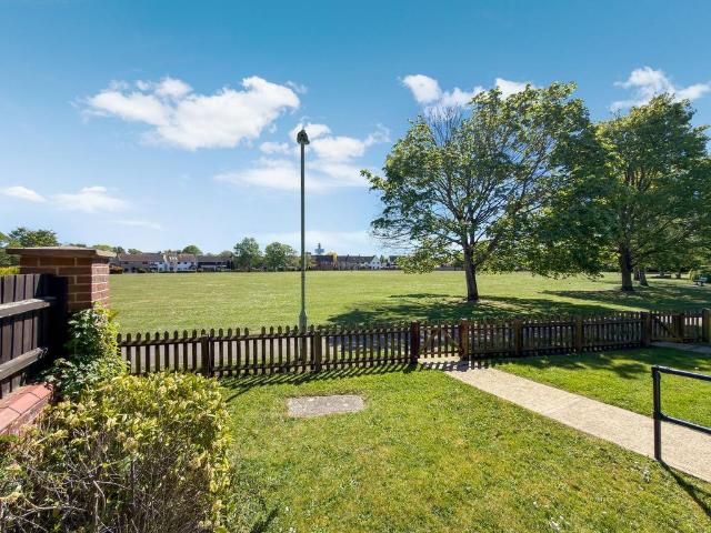 Flat for sale in Eastbridge, Suffolk