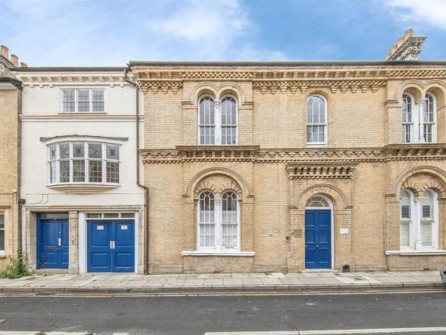 Flat for sale in Stoke, Ipswich