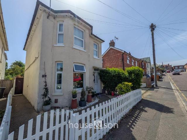 Flat for sale in Winton, Bournemouth