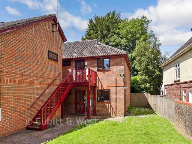 Flat for sale in Glynde, West Sussex