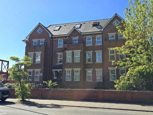 Flat for sale in Georgia, Greater Manchester