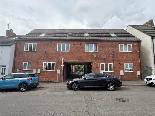 Flat for sale in Grantham, Barholm