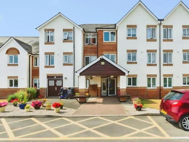 Flat for sale in Knowles Hill, Bridford