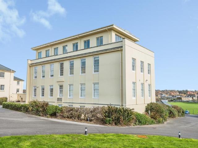Flat for sale in Seaford, Iford