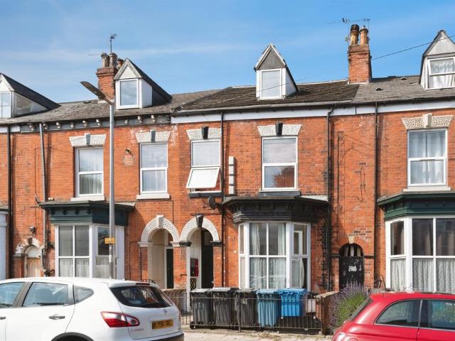 Flat for sale in Hull, City Of Kingston Upon Hull