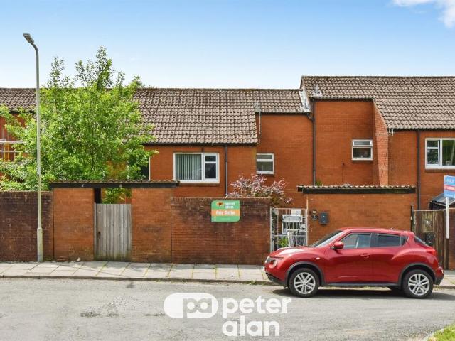 Flat for sale in Wales