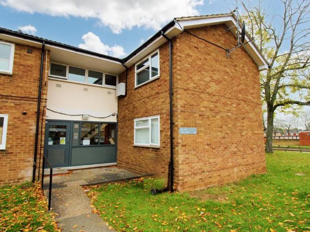 Flat for sale in Broadwater, Shephall