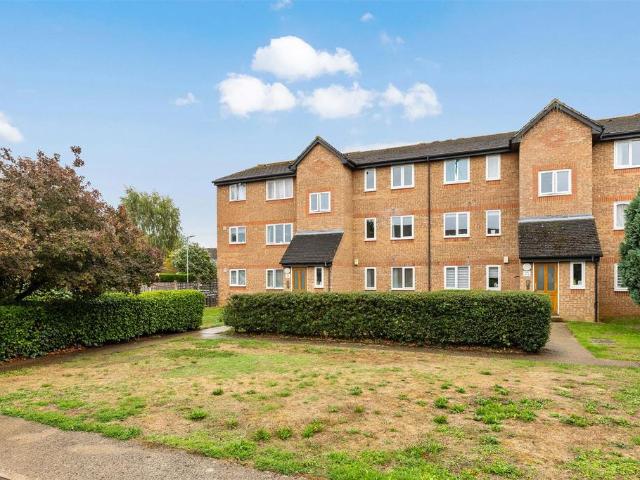 Flat for sale in Hill View, King's Walden