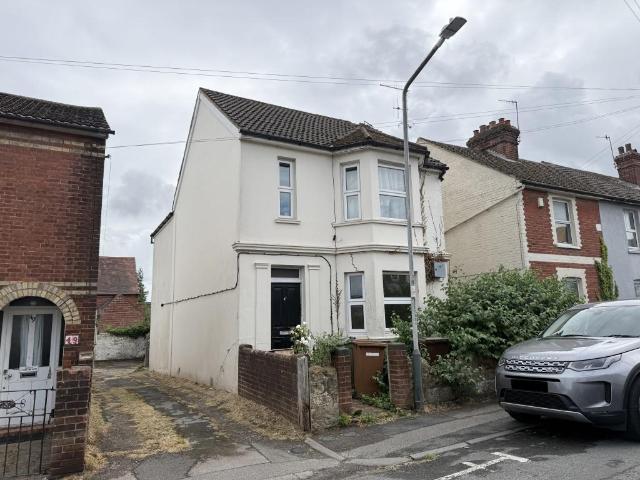 Flat for sale in Sandown Park, Kent