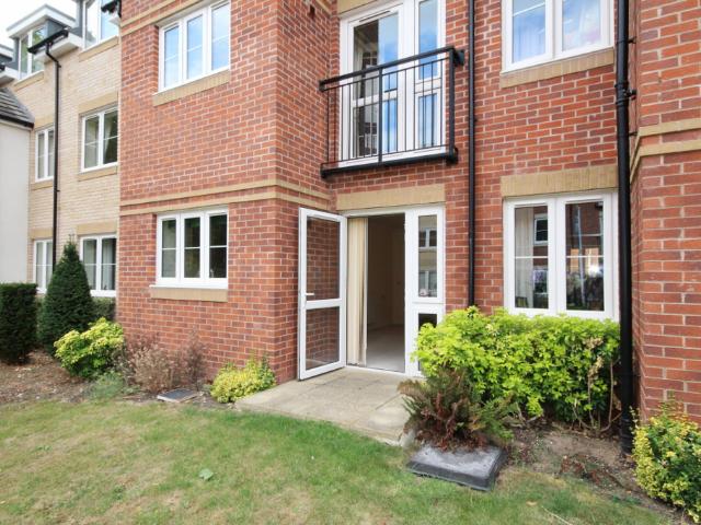 Flat for sale in Chedburgh, Suffolk