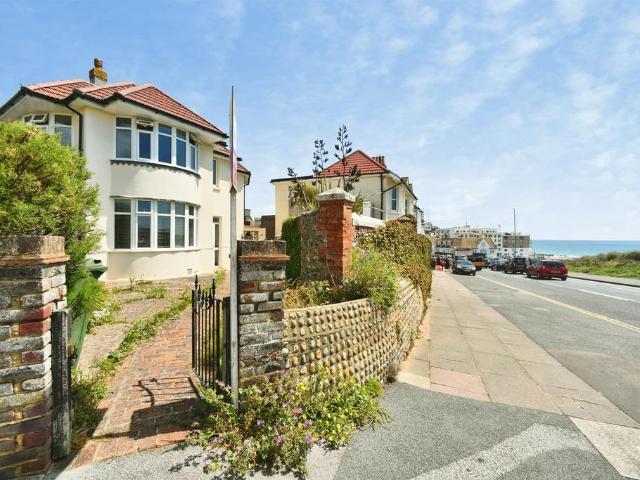 Flat for sale in Rottingdean