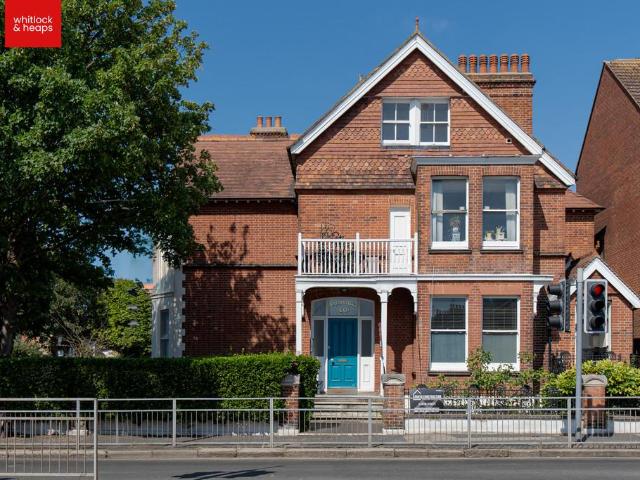 Flat for sale in Aldrington