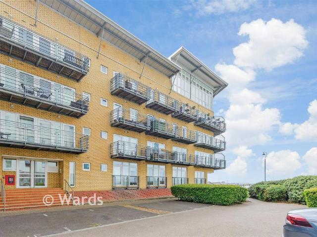 Flat for sale in Swanscombe and Greenhithe, Monks Orchard