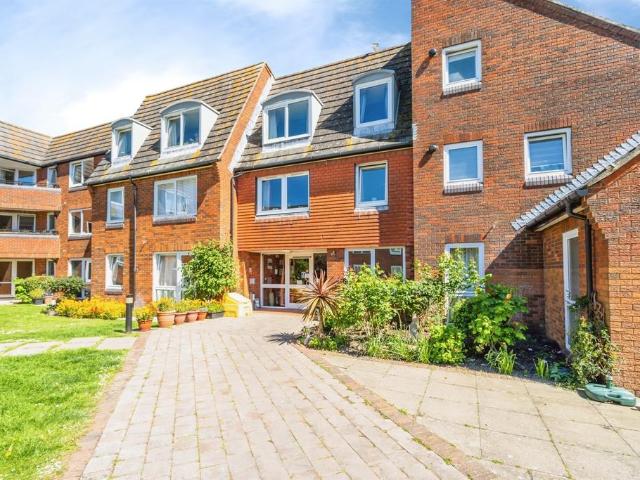 Flat for sale in Clapham, West Sussex