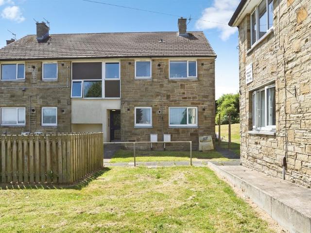 Flat for sale in Keighley, West Yorkshire