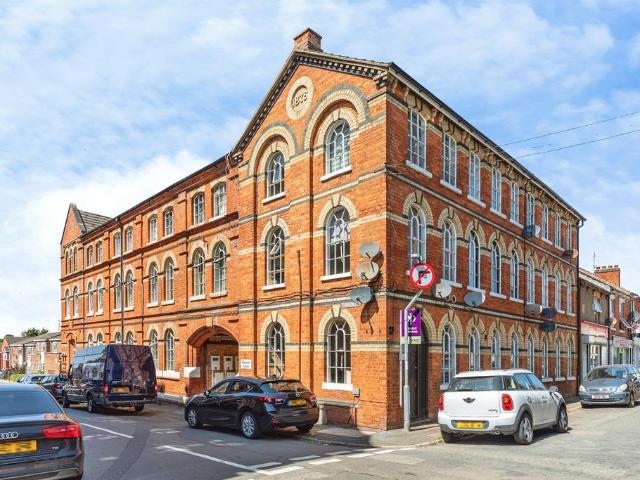 Flat for sale in Leisure Village, Kettering