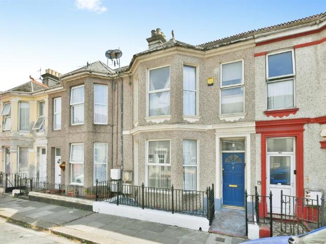 Flat for sale in Cattedown, Mount Wise