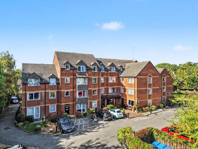 Flat for sale in Parkstone, Poole