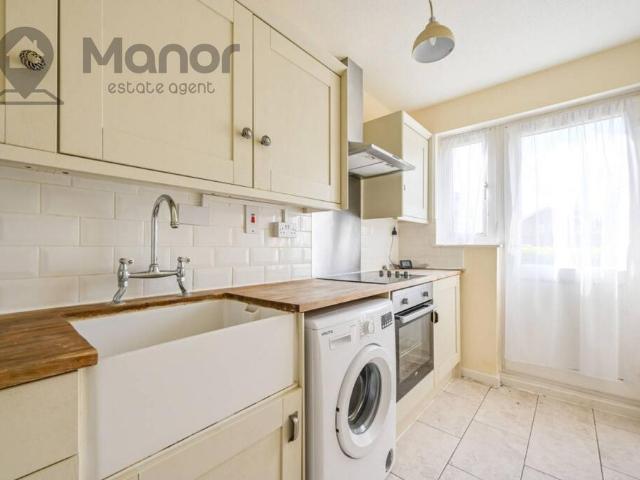 Flat for sale in Beckton, Greater London