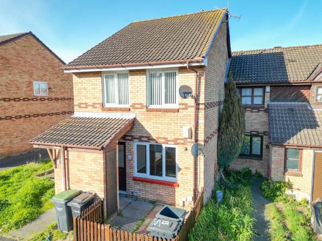 Flat for sale in Hamerton, Kent