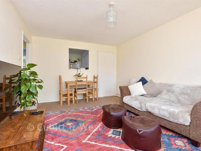 Flat for sale in Pachesham Park, Surrey