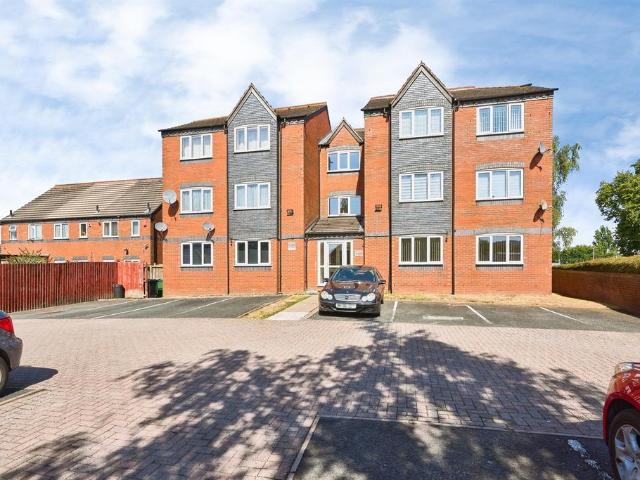 Flat for sale in Tividale, Sandwell